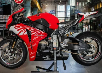 Quer ser dono da moto de Michael Schumacher?