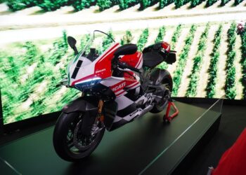 Panigale V4 Tricolore é o centro das atenções na Expo Osaka