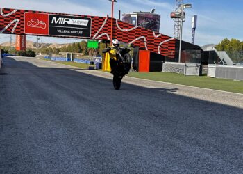 XR Motos vence na corrida de resistência de motos elétricas com uma Zero