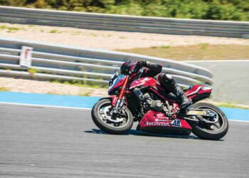 Reportagem CNV Estoril II – Em circuito com a Honda Hornet