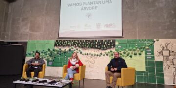 FMP voltou a plantar árvores em escola