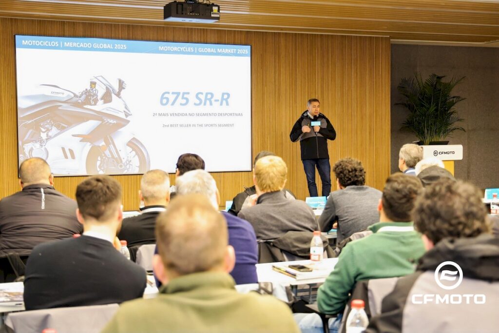 CFMOTO: comitiva portuguesa