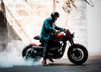 Royal Enfield Shotgun 650 foi rainha em grande final europeia