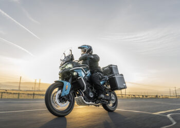 CFMOTO 800MT‑ES: mais tecnologia e mais conforto para a aventura