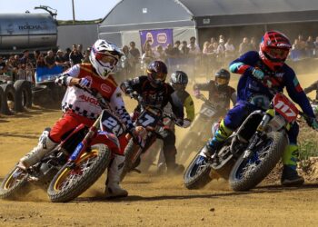 Flat Track ruma a Lavajo para uma ronda dupla inédita