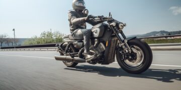QJ Motor lança SRV 600V – Cruiser com motor de 4 cilindros em V