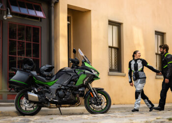 Versys 1100 mantém-se na gama Kawasaki em 2027