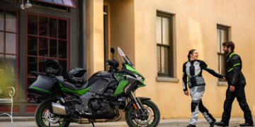 Versys 1100 mantém-se na gama Kawasaki em 2027