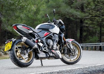Contacto Triumph Trident 800 – Na “mouche”