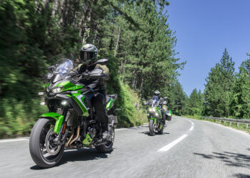 Kawasaki Versys 900 – nova crossover para 2027